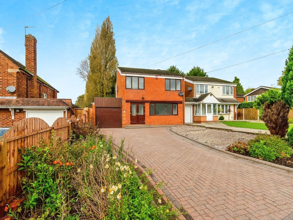 4 bed detached house for sale in Bell Road, Walsall WS5, £475,000