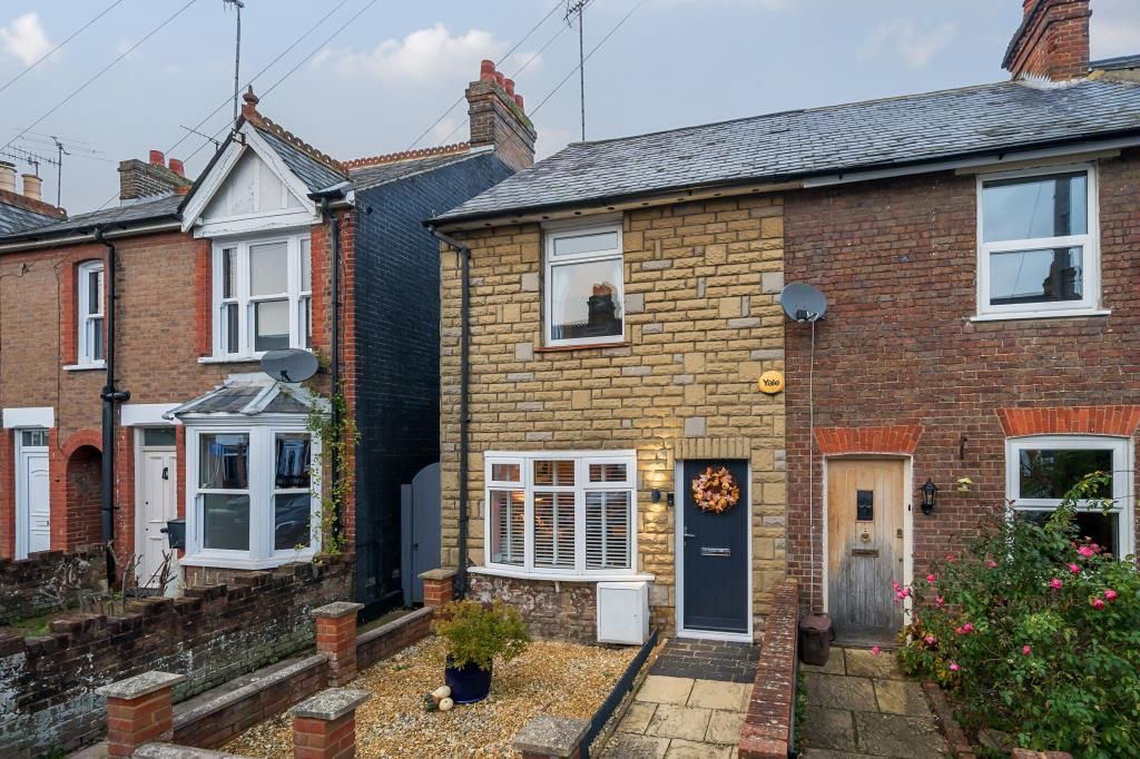 3 bed end terrace house for sale in Chesham, Buckinghamshire HP5, £435,000