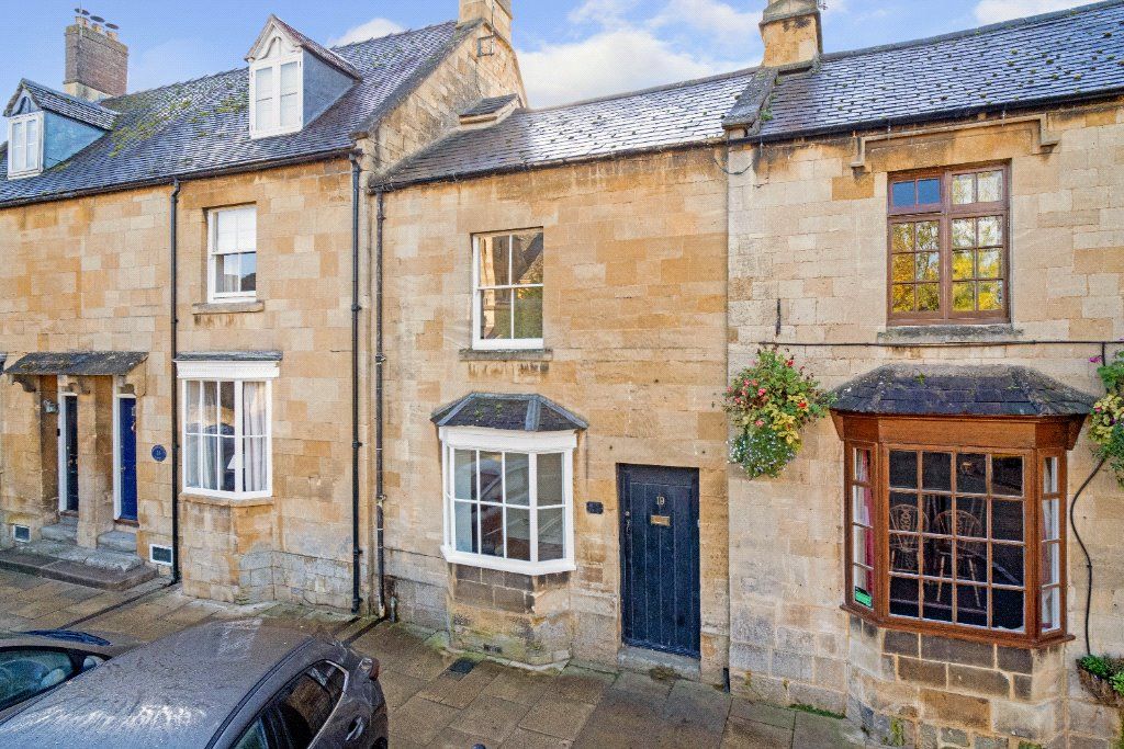 3 bed terraced house for sale in Lower High Street, Chipping Campden, Gloucestershire GL55, £425,000