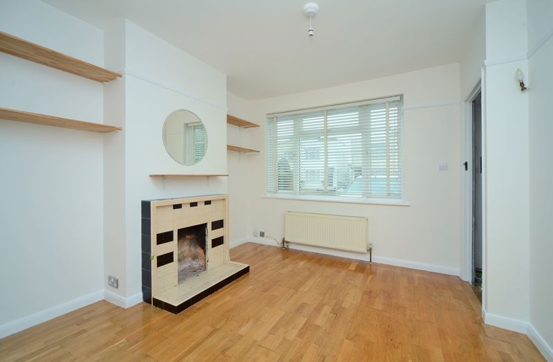 2 bed end terrace house for sale in Eastcote Avenue, West Molesey KT8, £378,500