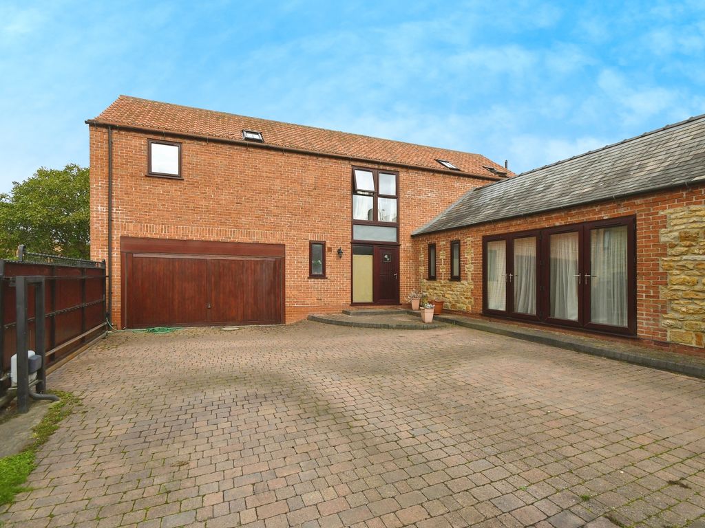 4 bed detached house for sale in Newport Farm Close, North Carlton, Lincoln, Lincolnshire LN1, £450,000