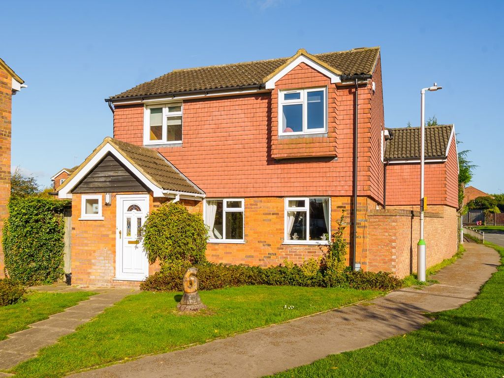 4 bed detached house for sale in Tyburn Lane, Westoning MK45, £585,000