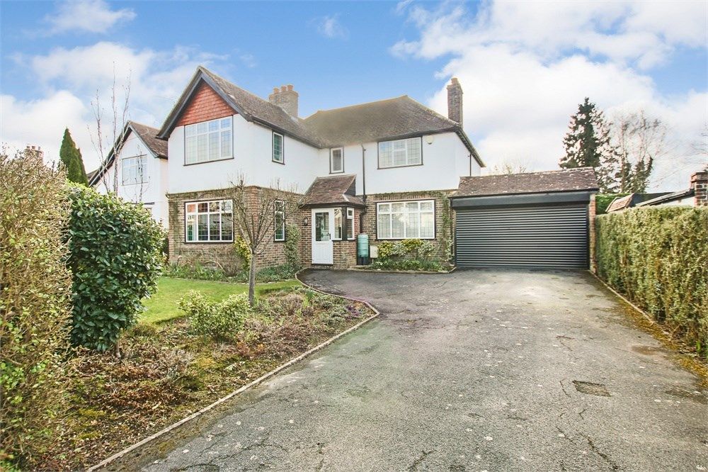 4 bed detached house for sale in The Limes, Felbridge, East Grinstead RH19, £850,000