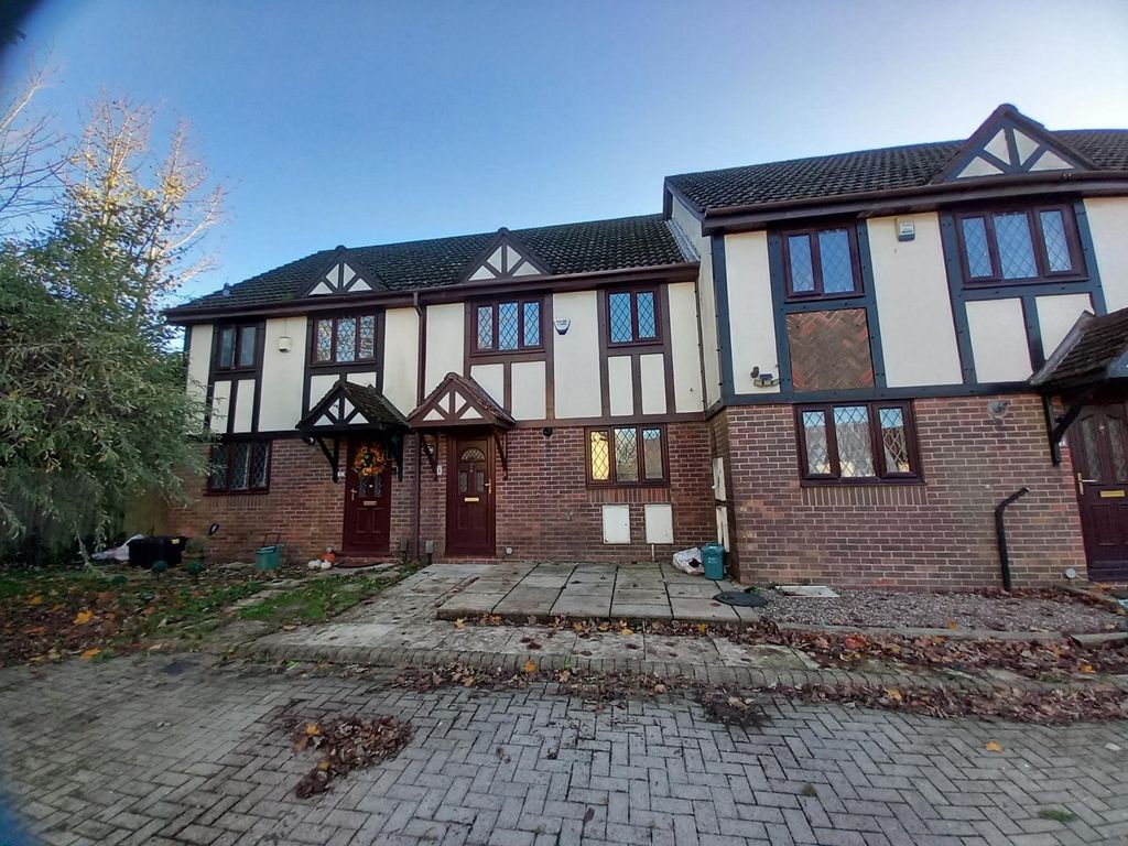 3 bed property to rent in Cranfield Court, Ravenhill, Swansea, City And County Of Swansea. SA5, £950 pcm
