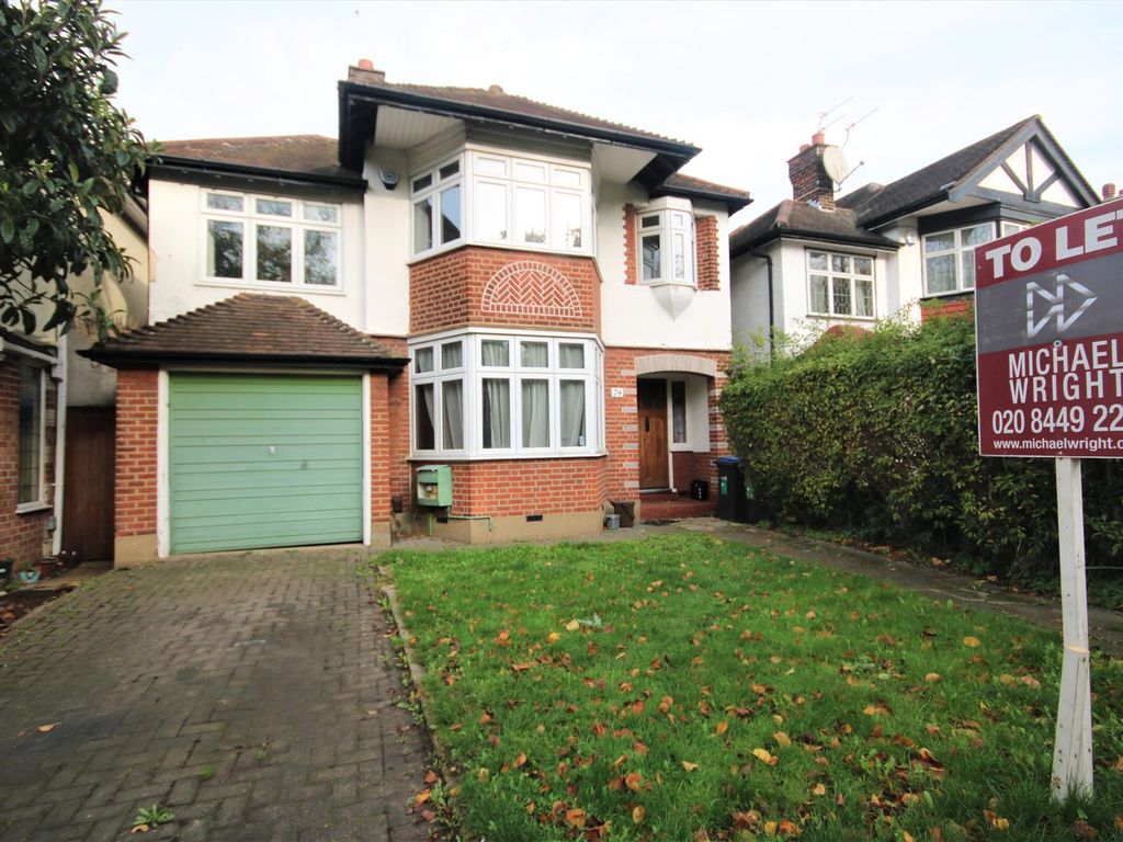 4 bed detached house to rent in Bramley Road, London N14, £3,300 pcm