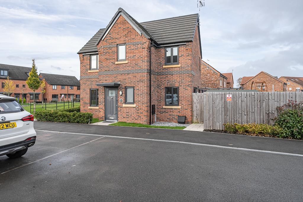 3 bed detached house for sale in Angus Court, Winsford CW7, £250,000