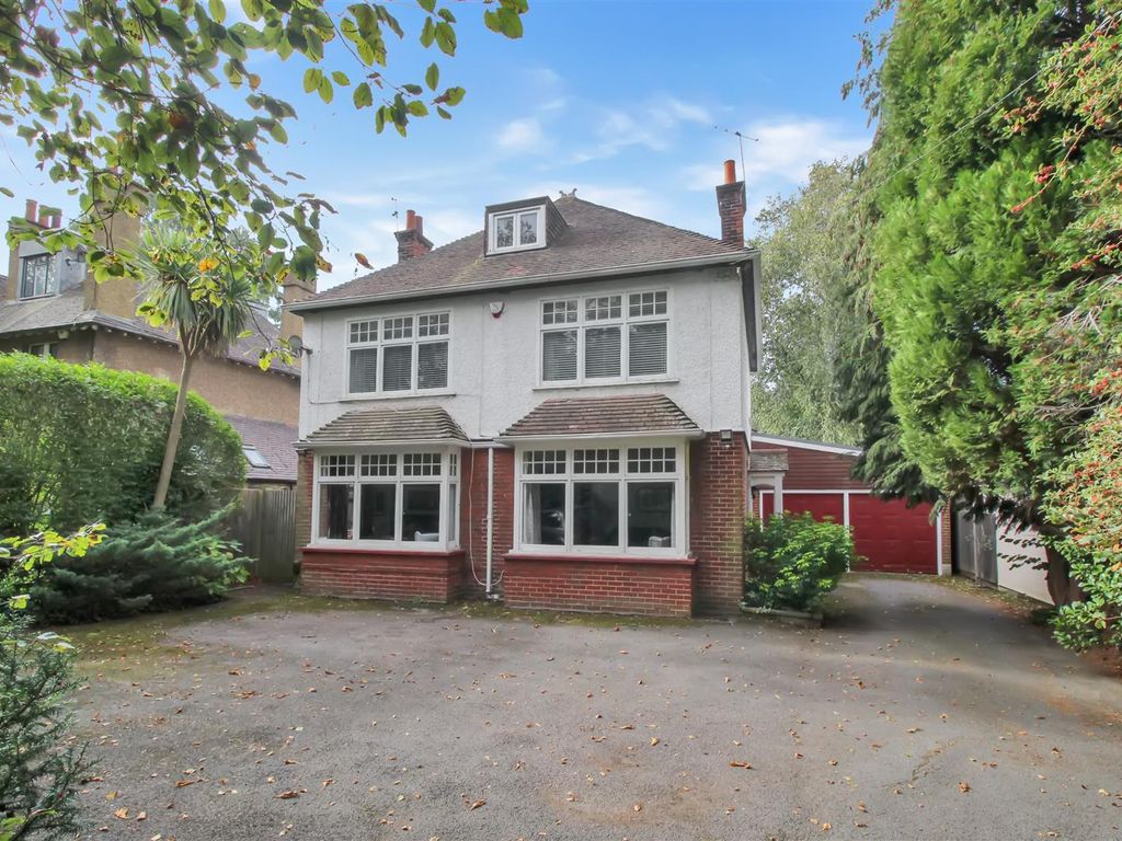 5 bed detached house for sale in Reigate Road, Ewell, Epsom KT17, £1,200,000