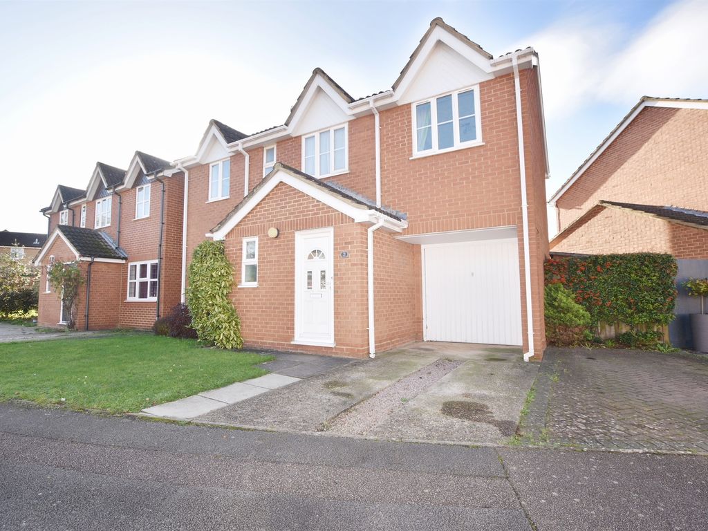 5 bed detached house for sale in Truro Gardens, Flitwick, Bedford MK45, £475,000