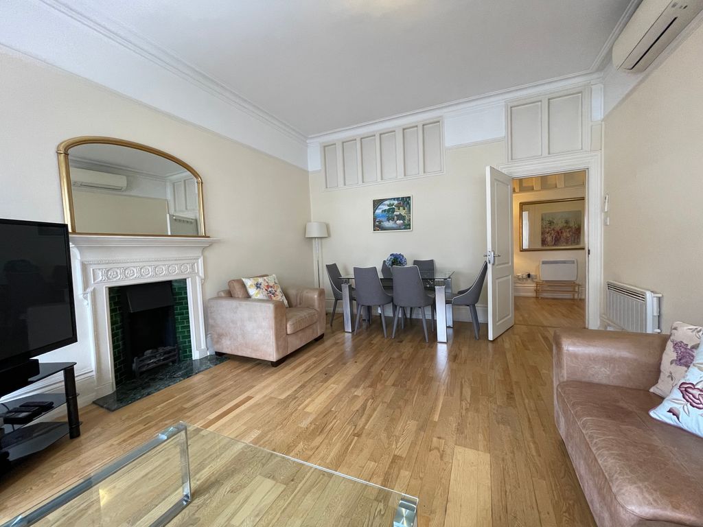 3 bed flat to rent in Cromwell Road, London SW7, £5,850 pcm