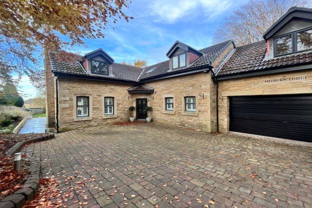 5 bed detached house to rent in The Avenue Medburn, Newcastle Upon Tyne NE20, £4,500 pcm