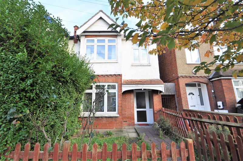 3 bed semi-detached house for sale in Beverley Road, New Malden KT3, £575,000