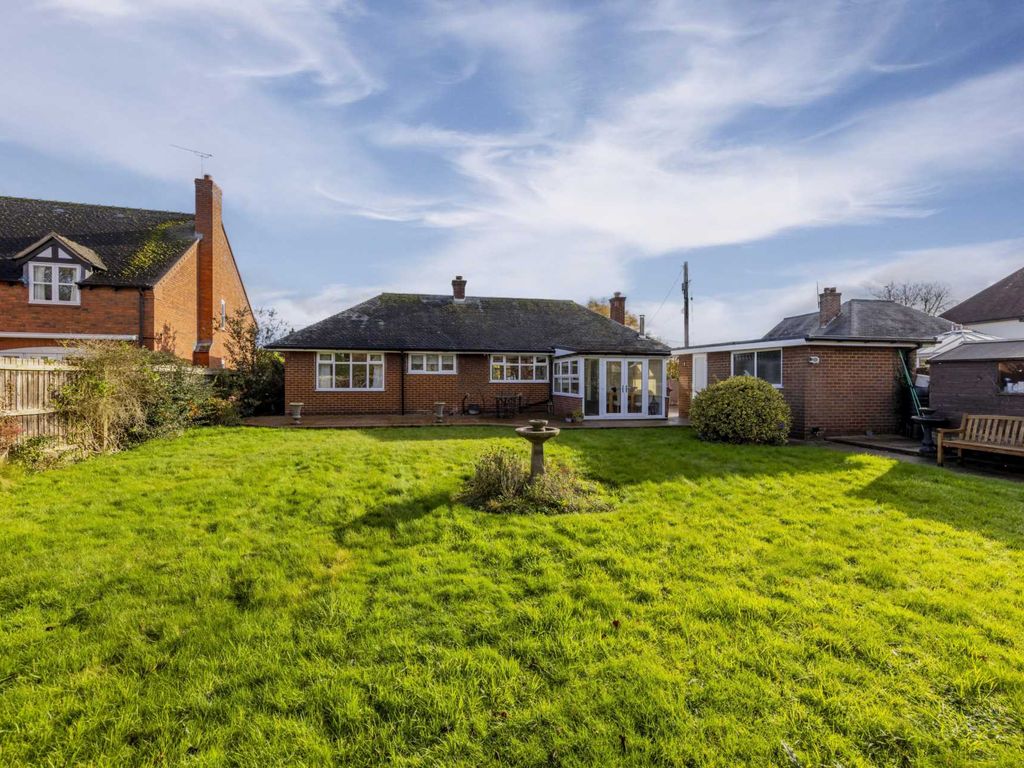 2 bed detached bungalow for sale in Cheshire Street, Audlem CW3, £410,000