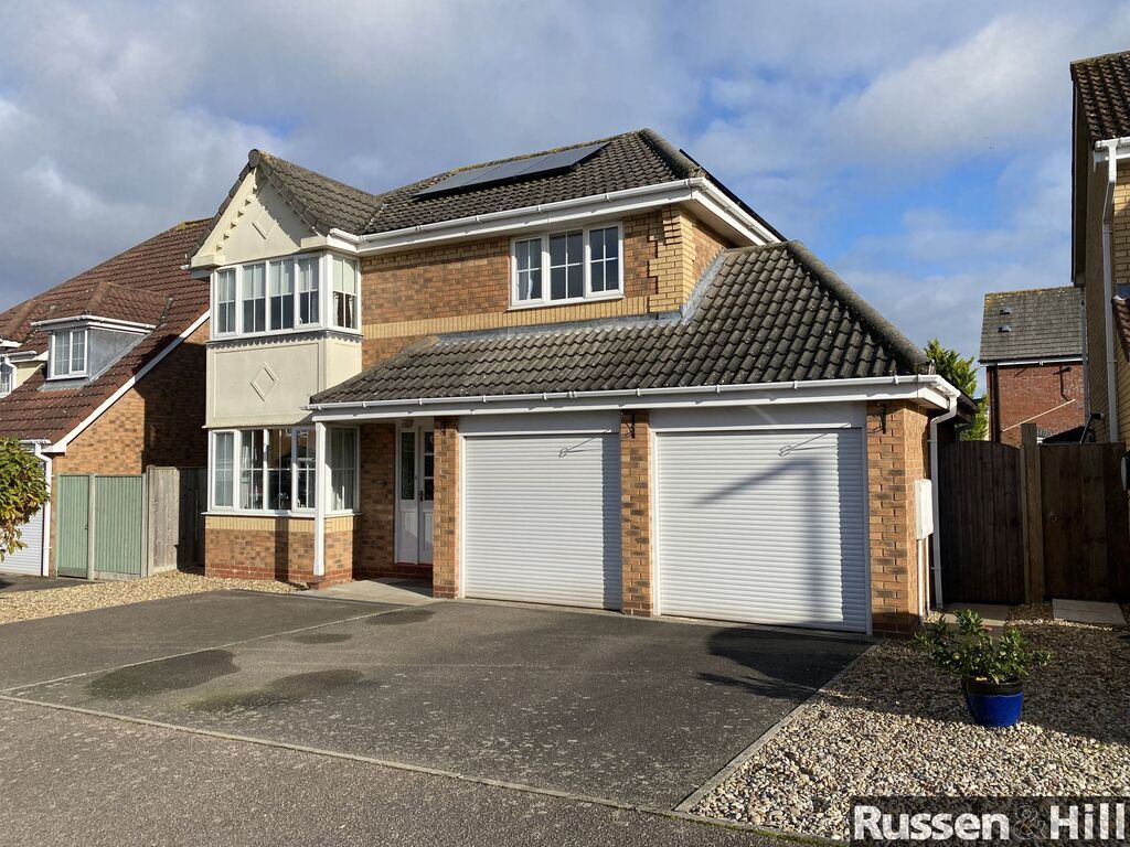 4 bed detached house for sale in Peakwell Close, Taverham, Norwich NR8, £395,000
