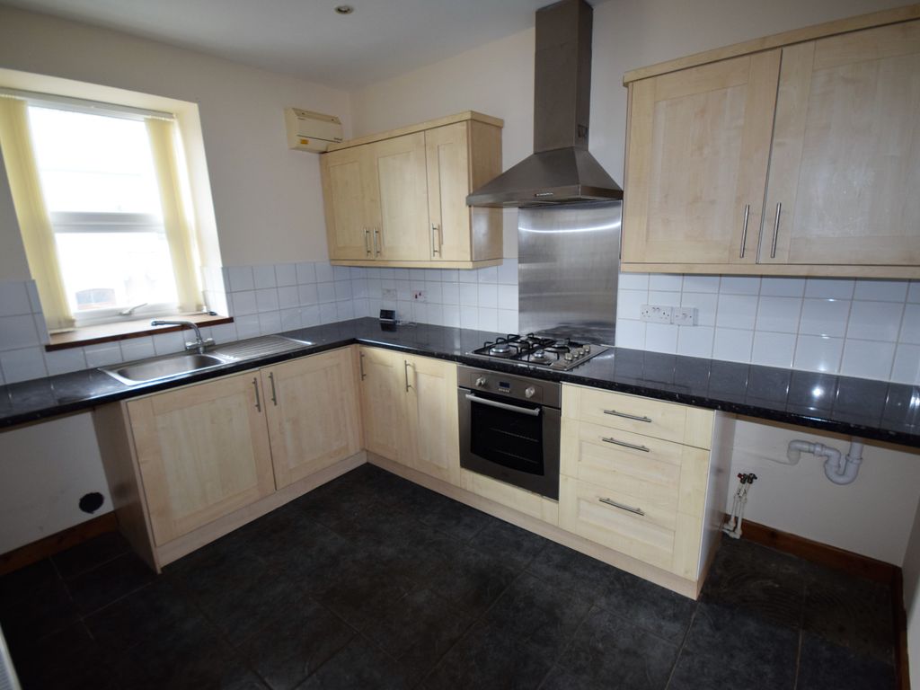 2 bed flat to rent in Queen Street, Aspatria, Wigton CA7, £380 pcm