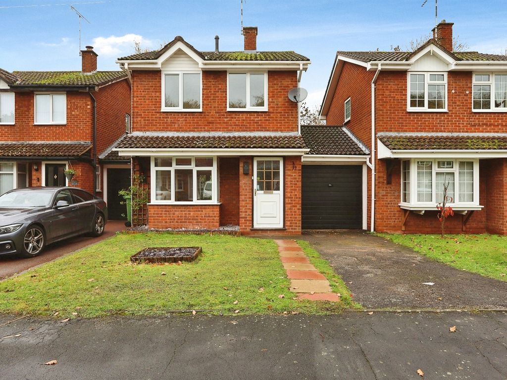 3 bed link-detached house for sale in Spinney Close, Arley, Coventry CV7, £275,000