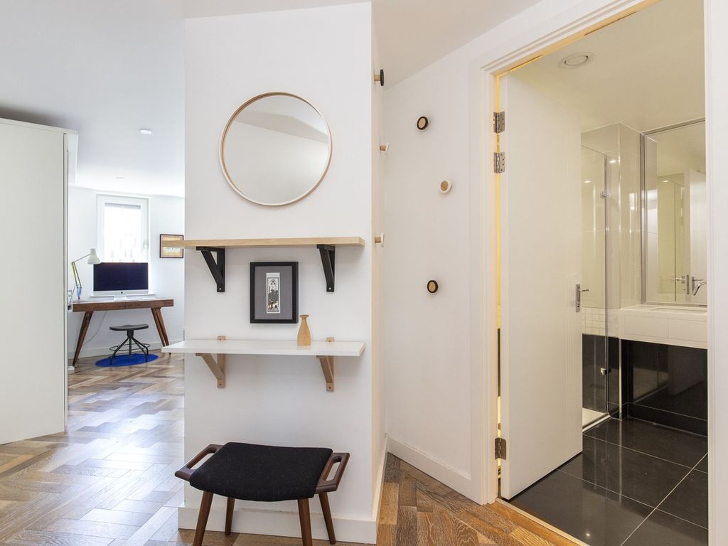 3 bed flat for sale in City Road, Eagle Point City Road EC1V, £1,050,000