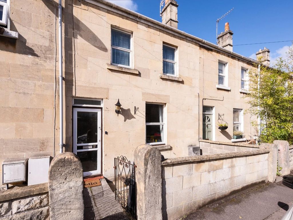 4 bed terraced house to rent in Burnham Road, Bath BA2, £2,348 pcm