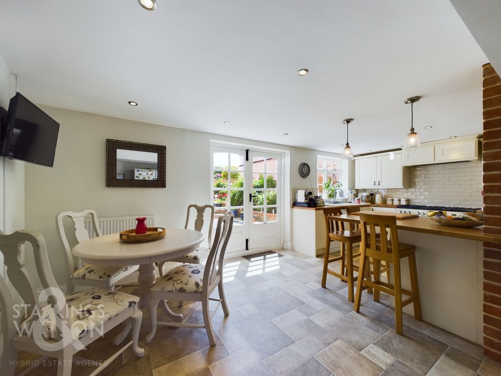 6 bed detached house for sale in Denmark Street, Diss IP22, £795,000