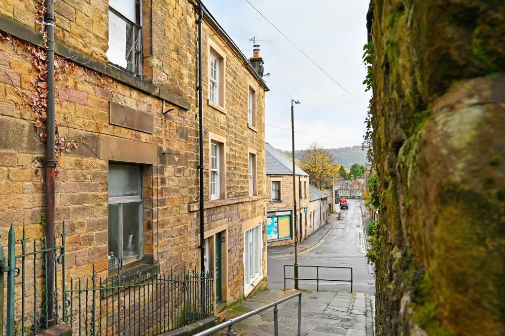 3 bed flat for sale in Buxton Road, Bakewell DE45, £399,995