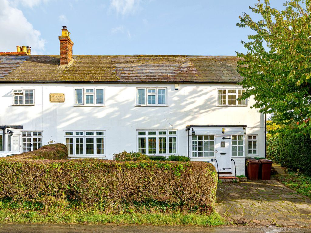 4 bed end terrace house for sale in Stangate Road, Birling, West Malling, Kent ME19, £695,000