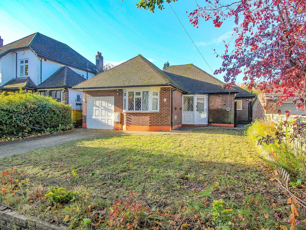 3 bed detached bungalow for sale in Upland Road, Sutton SM2, £900,000