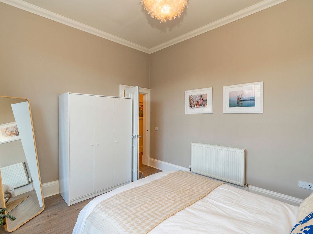 2 bed flat for sale in 4B Hillside Crescent, Edinburgh EH7, £475,000