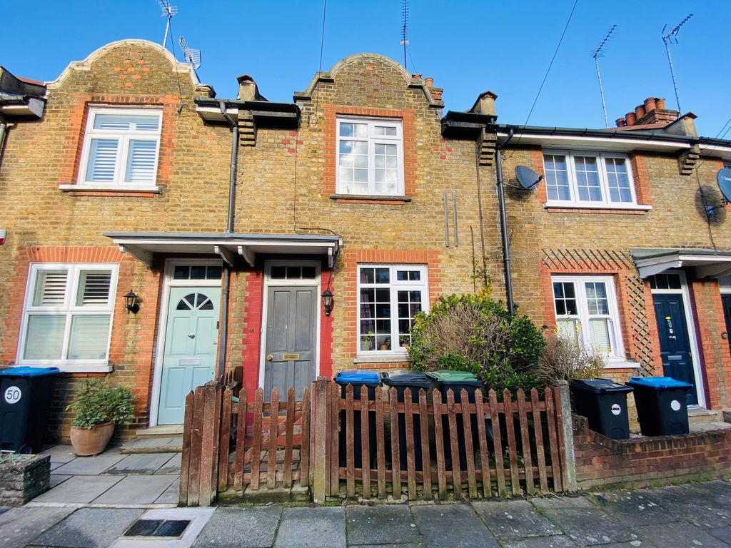 2 bed terraced house to rent in Hillside Grove, Southgate N14, £1,750 pcm