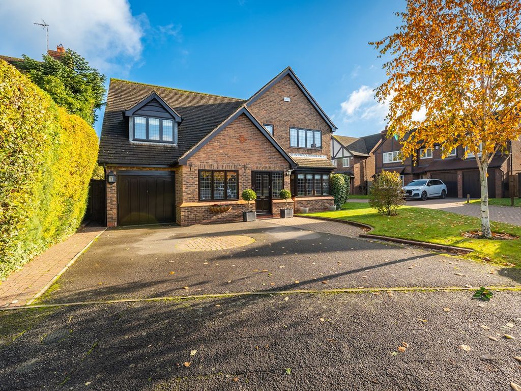 4 bed detached house for sale in Brightwell Crescent, Dorridge B93, £895,000