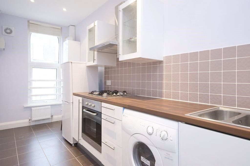 1 bed flat for sale in Dunlace Road, Clapton, London E5, £395,000