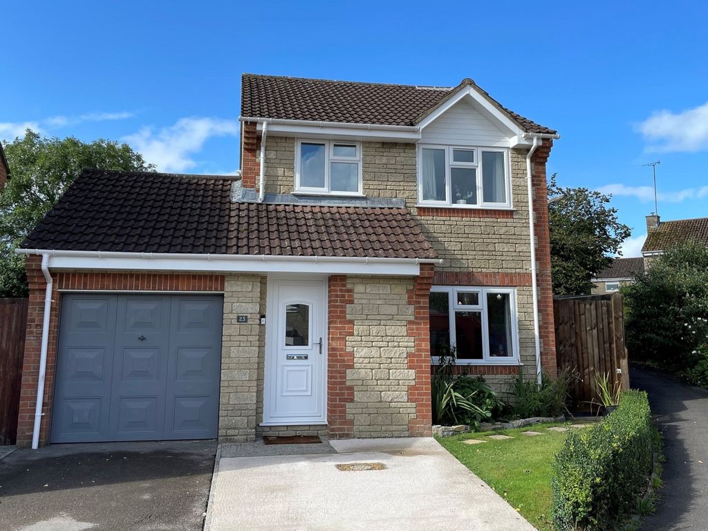 3 bed property for sale in Wincanton, Somerset BA9, £345,000
