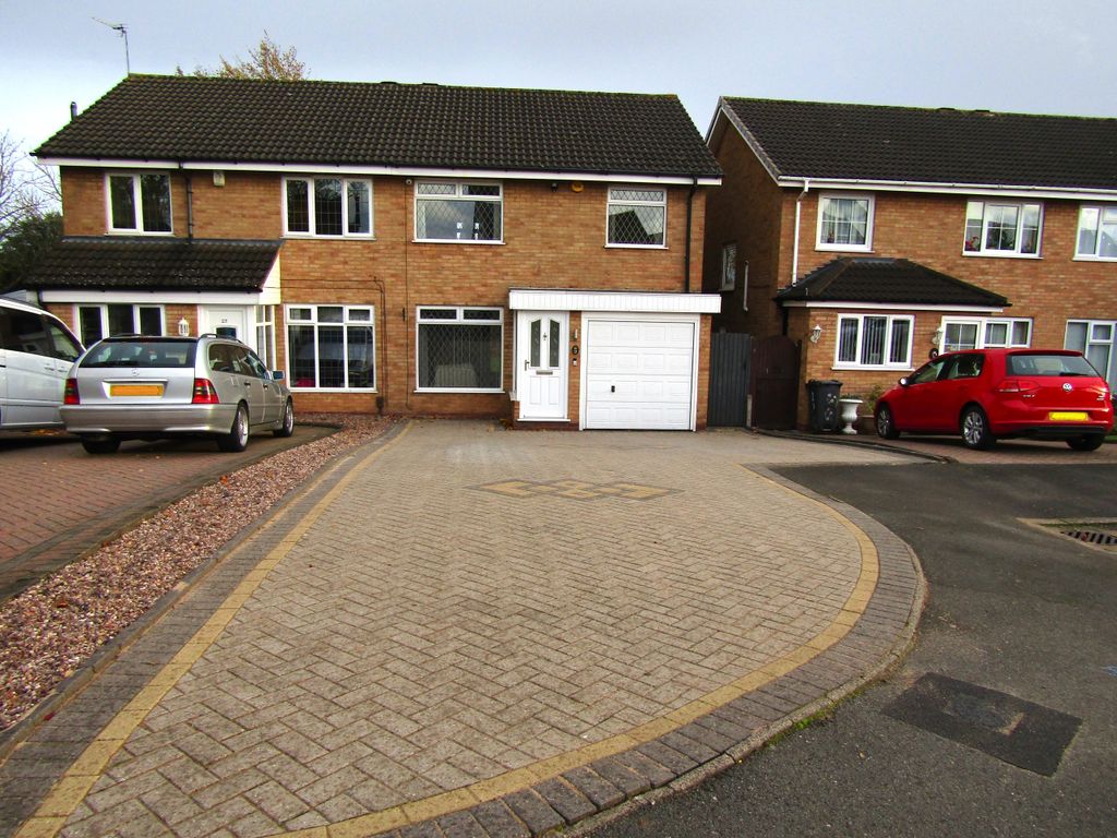3 bed semi-detached house to rent in Forge Croft, Sutton Coldfield, West Midlands B76, £1,200 pcm