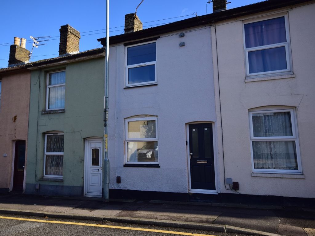 2 bed terraced house to rent in James Street, Gillingham ME7, £1,200 pcm