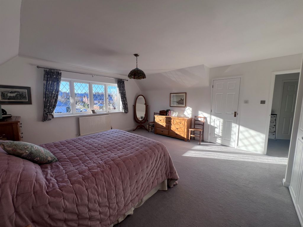 4 bed detached house for sale in Shelland Close, Market Harborough LE16, £550,000