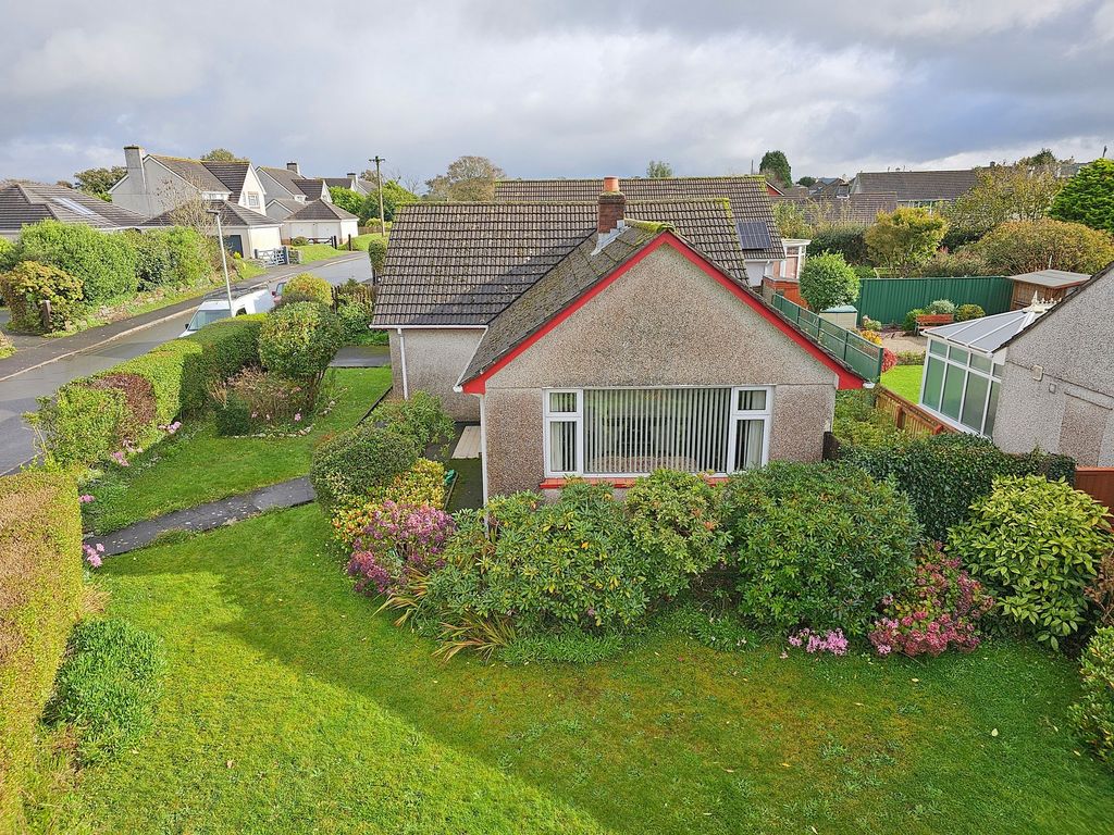 3 bed bungalow for sale in Broad Park Road, Bere Alston, Yelverton PL20, £285,000