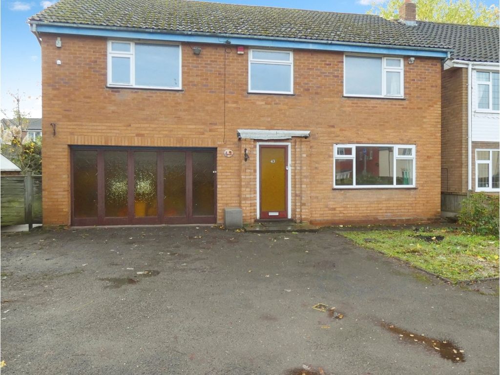 4 bed detached house for sale in Coton Lane, Tamworth B79, £300,000