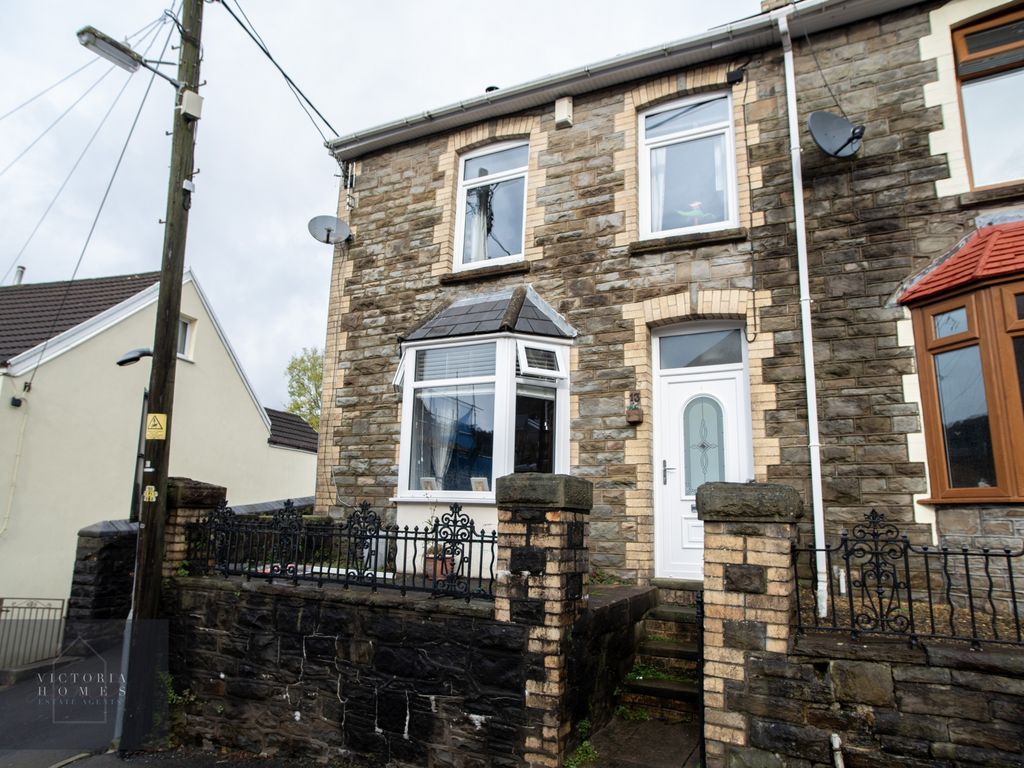 3 bed end terrace house for sale in Newall St, Abertillery NP13, £135,000