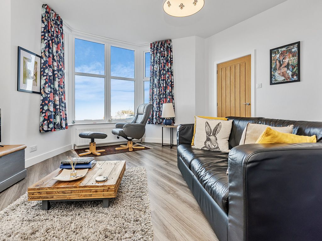 1 bed flat for sale in The Promenade, Carnforth LA5, £220,000
