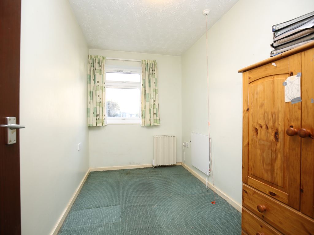 2 bed flat for sale in Long Street, Atherstone CV9, £89,950