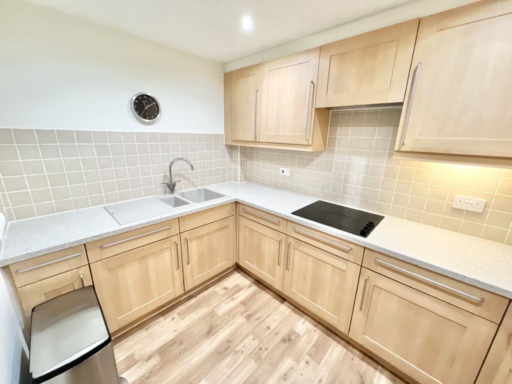 1 bed flat for sale in Sovereign Court, Cleveleys FY5, £90,000