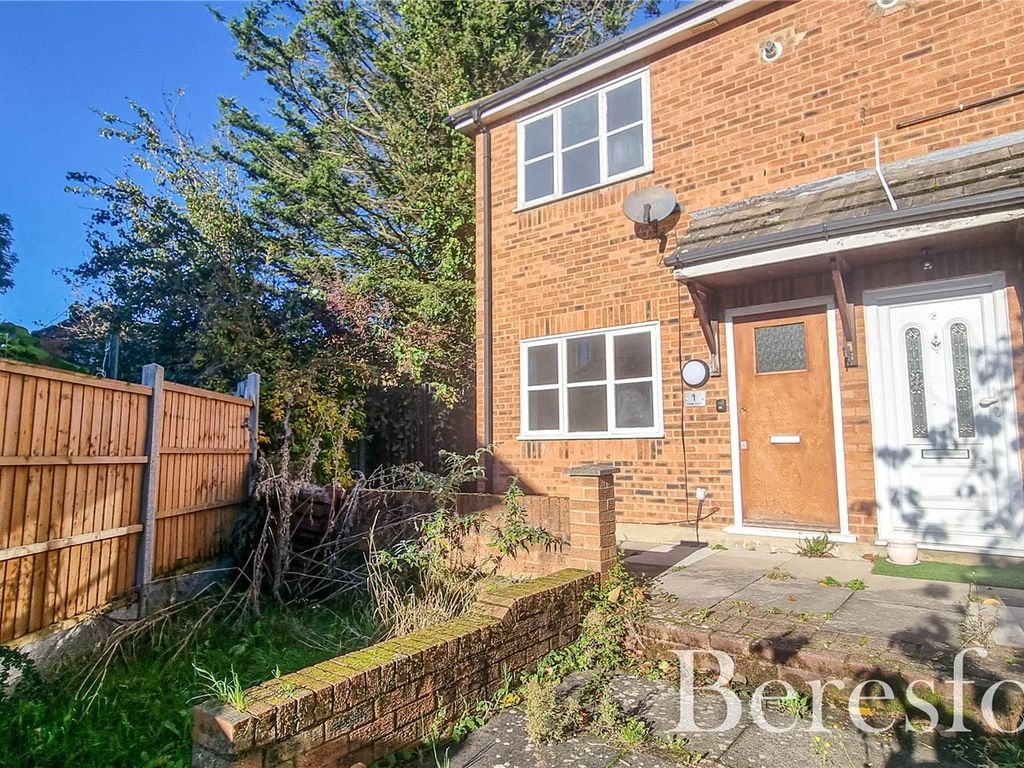 1 bed terraced house for sale in Loxley Court, Morris Road RM3, £230,000
