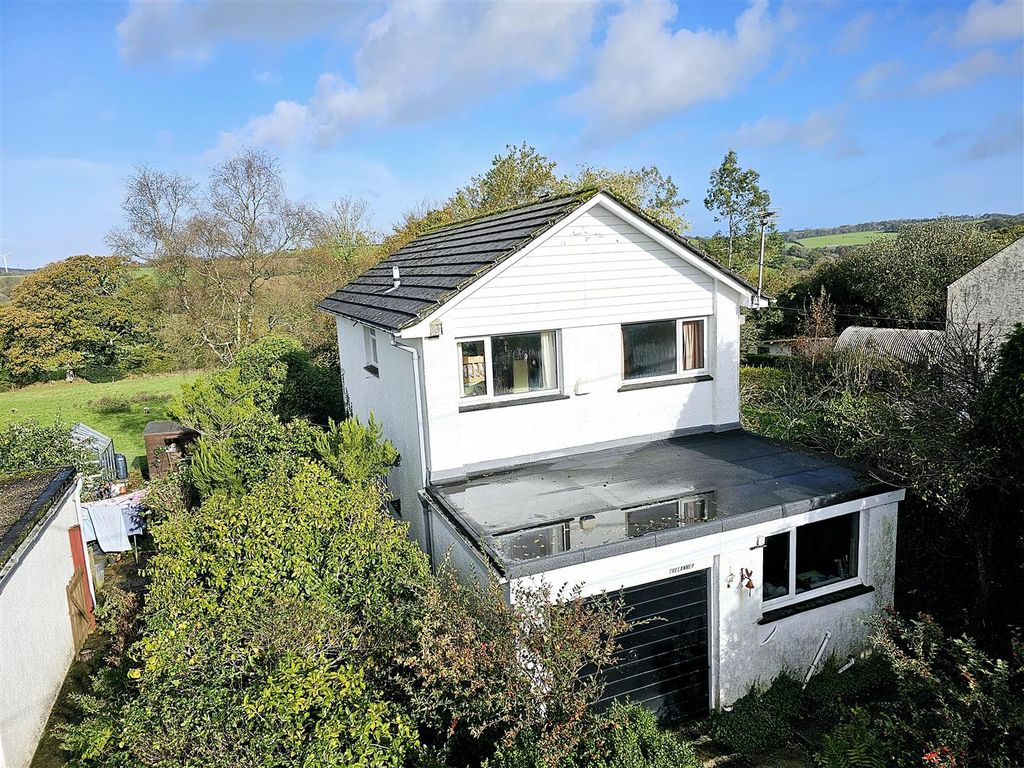 3 bed detached house for sale in Lezant, Launceston PL15, £295,000