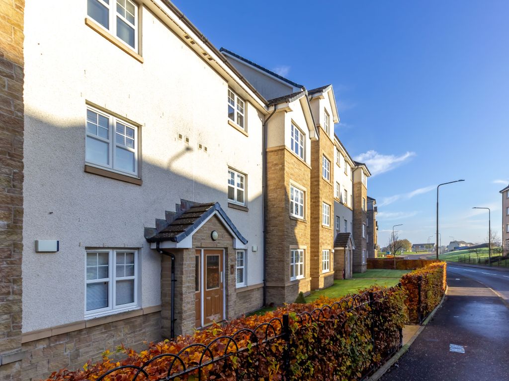 2 bed flat for sale in Leyland Road, Bathgate EH48, £130,000