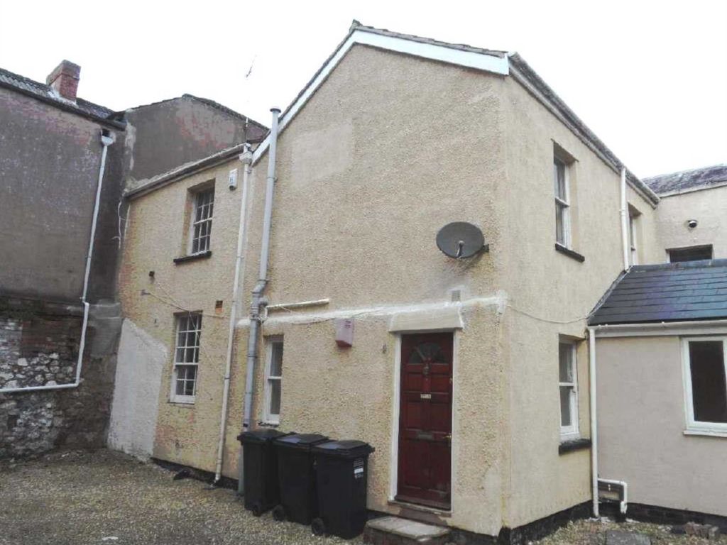 2 bed semi-detached house to rent in Bristol Road Lower, Weston-Super-Mare BS23, £1,000 pcm