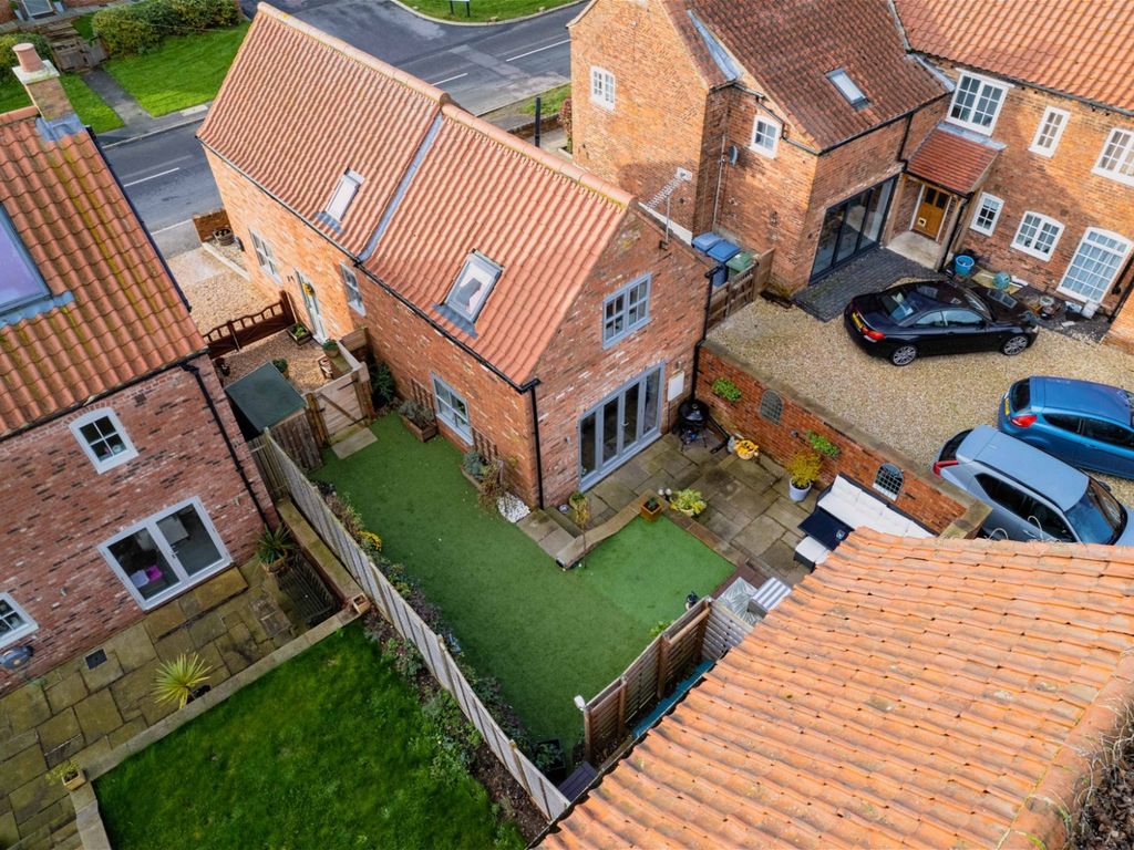 3 bed detached house for sale in High Street, East Markham, Newark NG22, £325,000