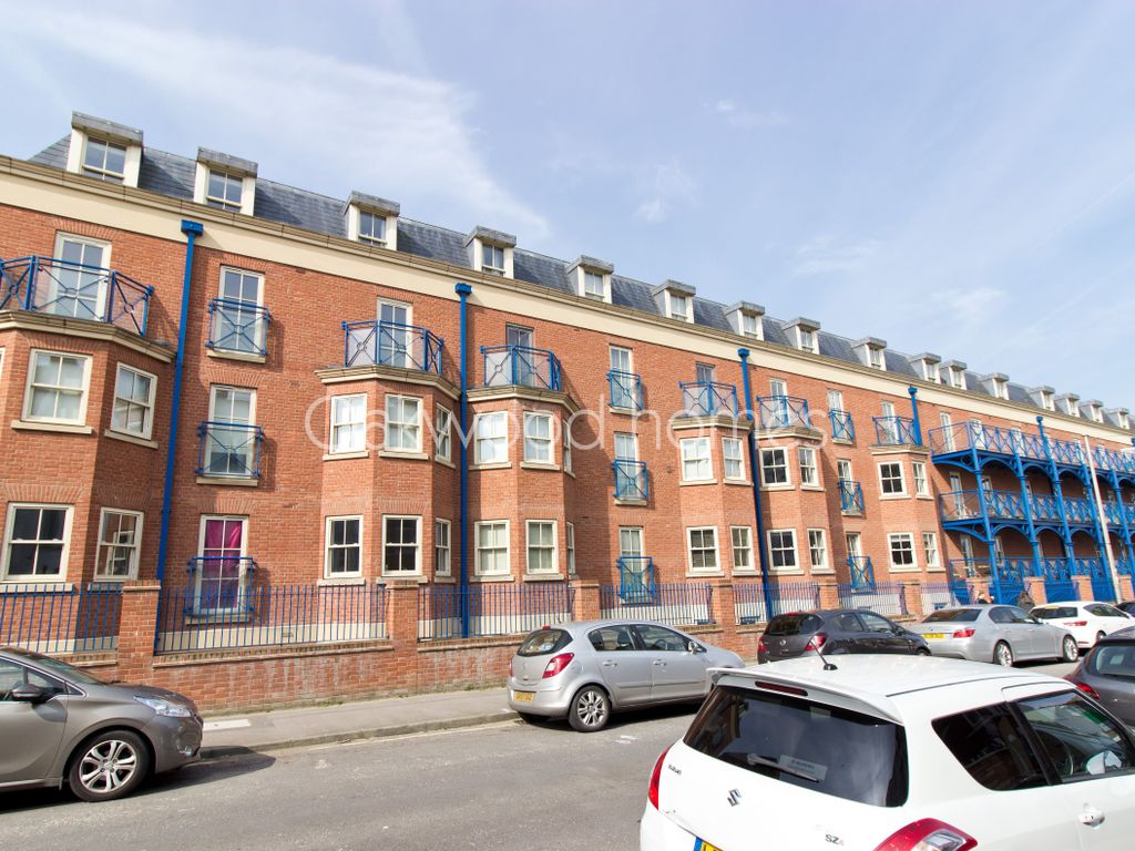 2 bed flat for sale in The Royal Seabathing, Canterbury Road, Margate CT9, £215,000