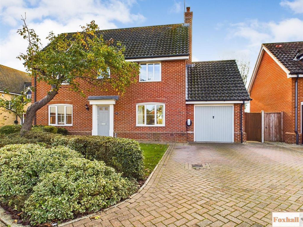 4 bed detached house for sale in Foxley Close, Ipswich IP3, £550,000