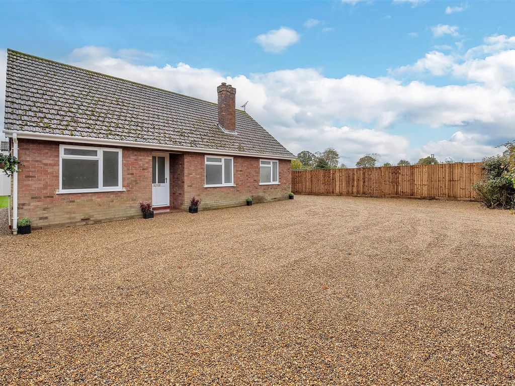 3 bed detached bungalow for sale in Church Road, Bacton, Stowmarket IP14, £350,000