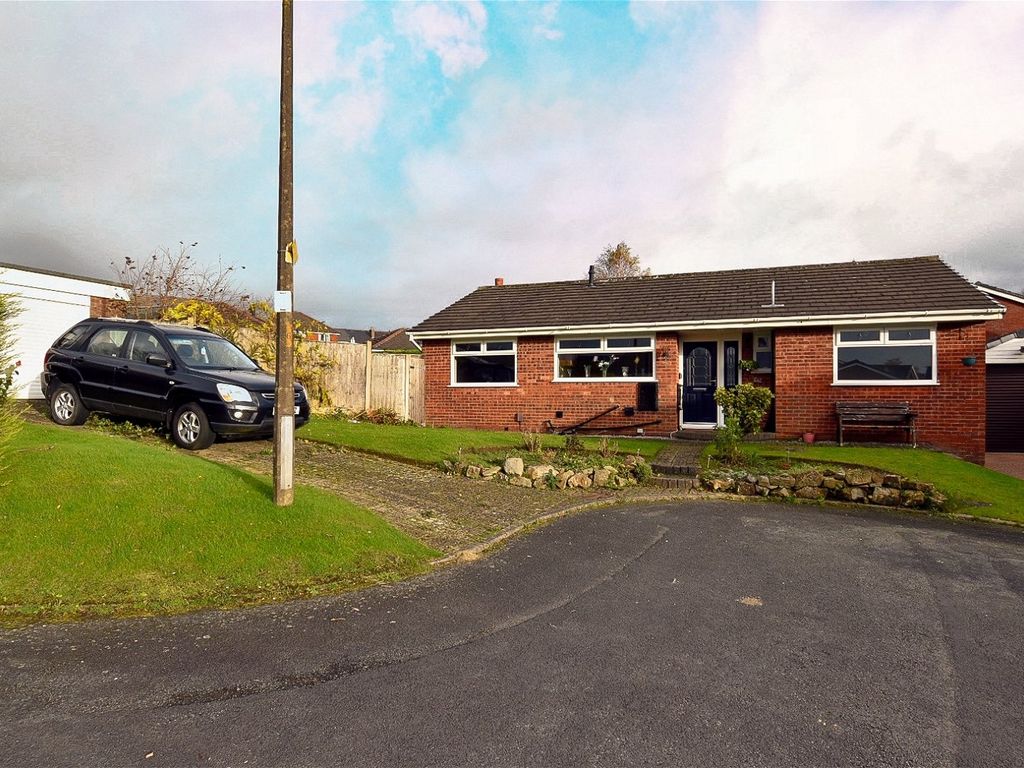 3 bed bungalow for sale in Chilgrove Avenue, Blackrod, Greater Manchester BL6, £325,000