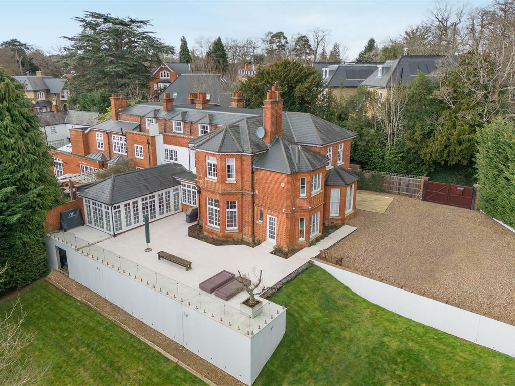 6 bed semi-detached house to rent in London Road, Ascot SL5, £10,950 pcm