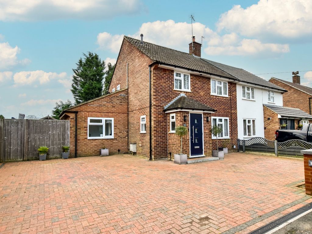 3 bed semi-detached house for sale in Meadow Way, Bedmond, Abbots Langley WD5, £550,000